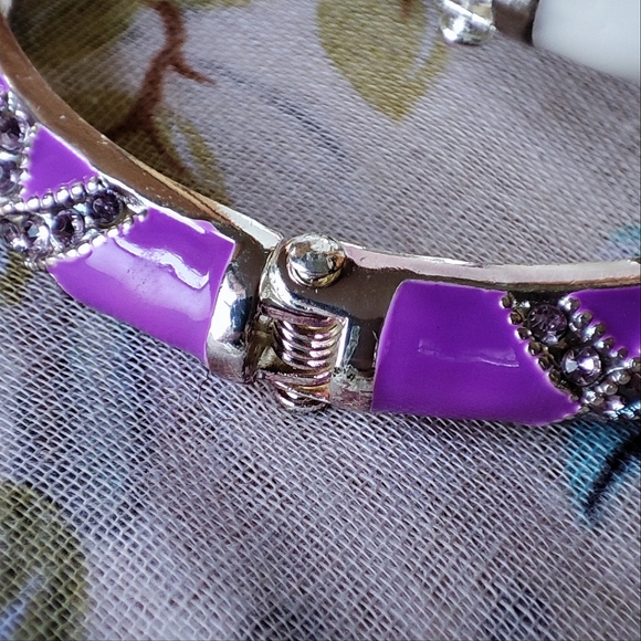 Silver Tone Purple and White Enameled Rhinestone Set of Clamper Bangle Bracelets - Picture 3 of 7